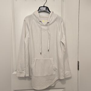 White Sweatshirt with‎ Hoodie